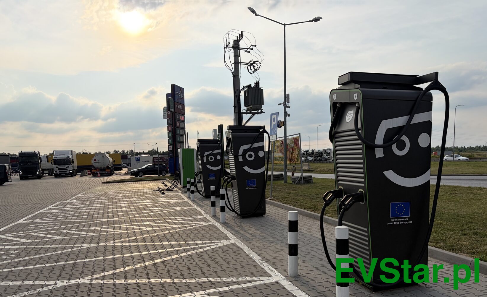 Nowe ładowarki GreenWay 400 kW na stacji MOYA w Porcie Radomsko przy autostradzie A1