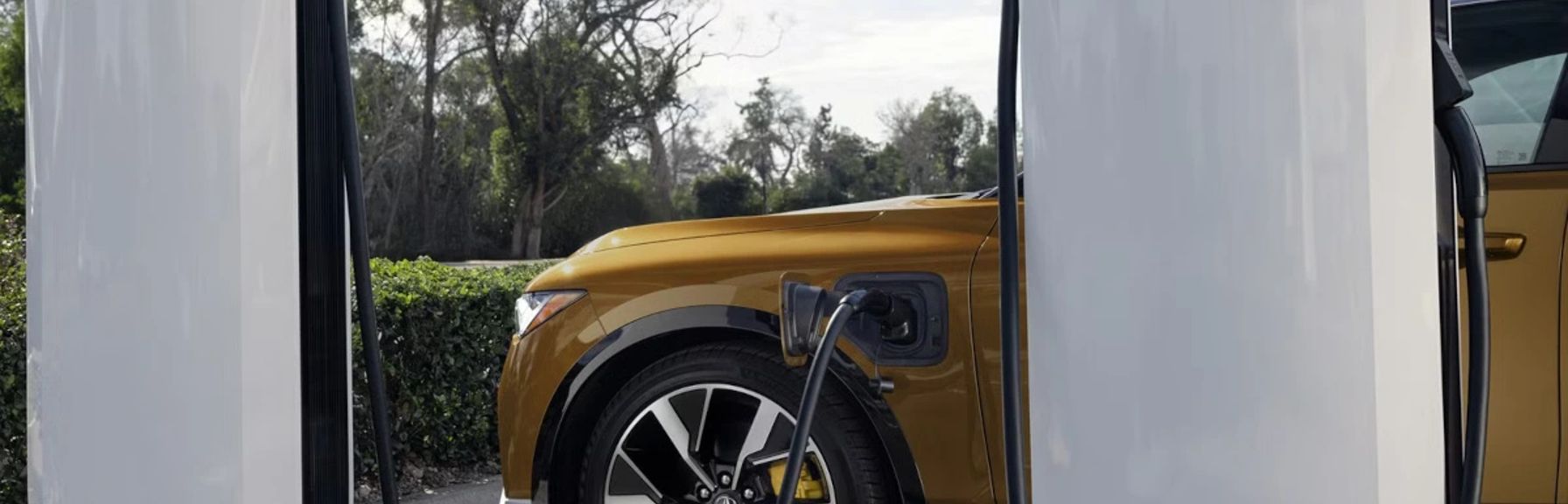 Tesla Supercharger dla innych aut - ceny i abonament