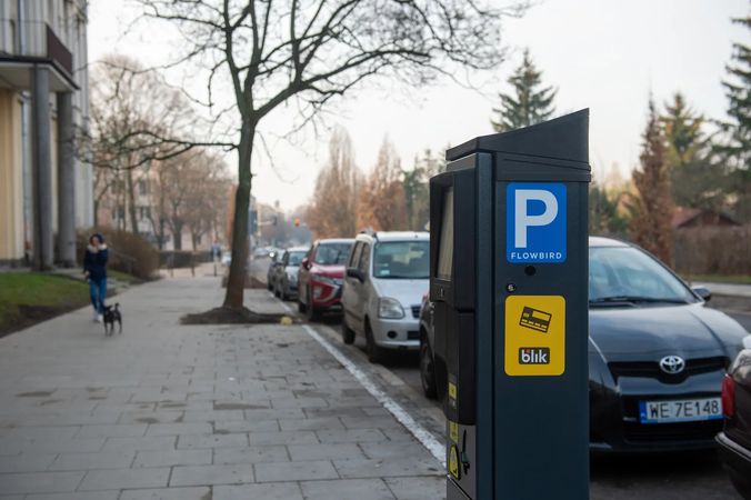 Darmowe parkowanie dla samochodów elektrycznych w strefach płatnego parkowania